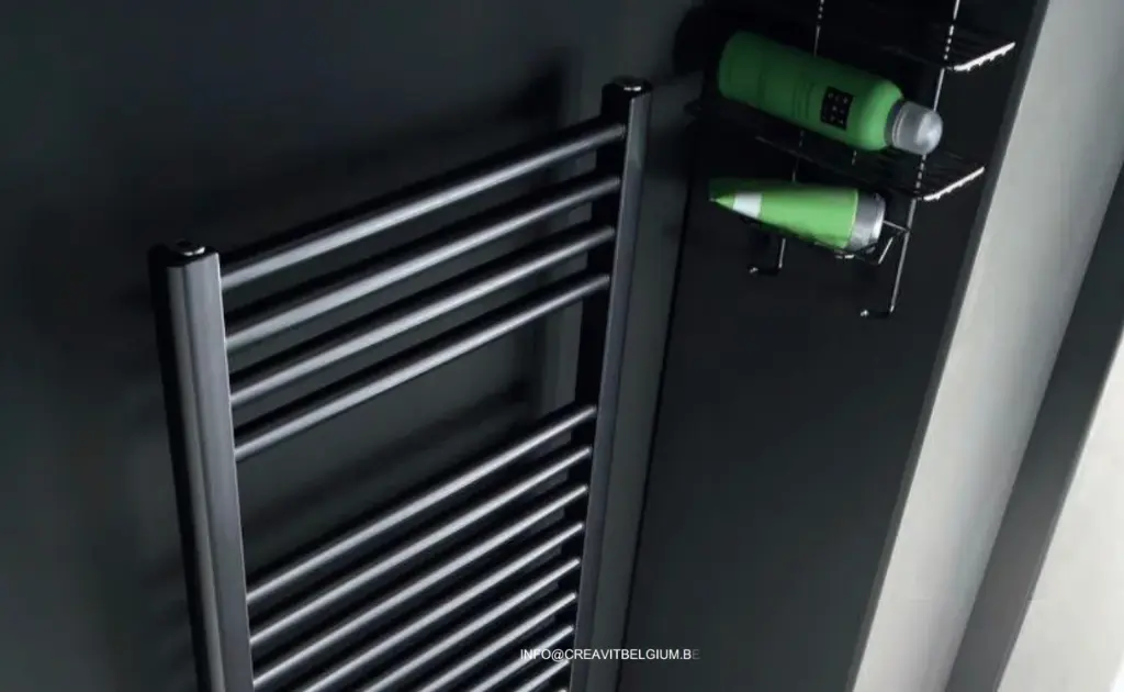 aloni-handdoekradiator-zwart-1100x600mm-540-watt-m (1).webp